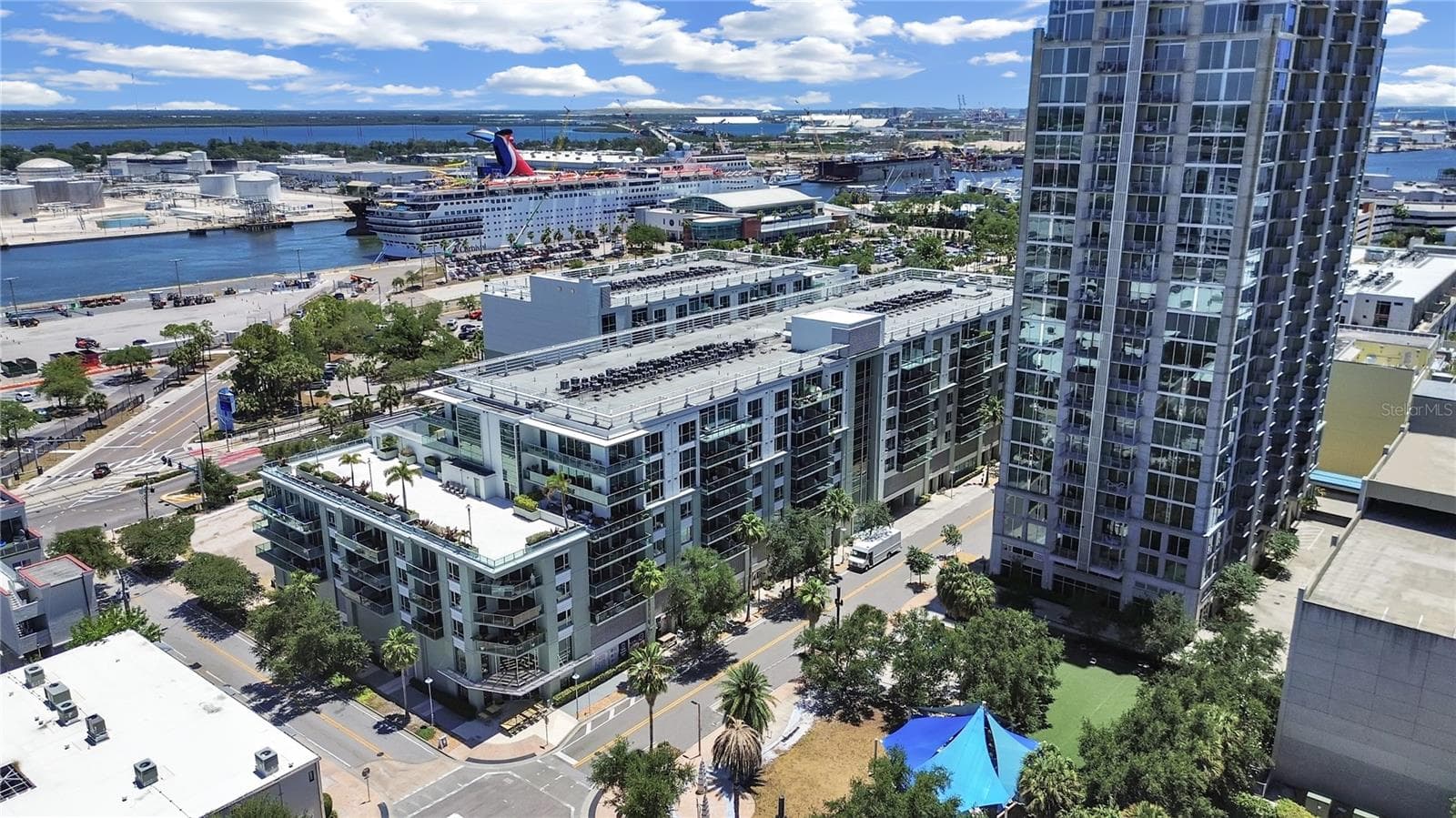 Condominium at 912 CHANNELSIDE DR #2805, TAMPA, photo 10 of 79