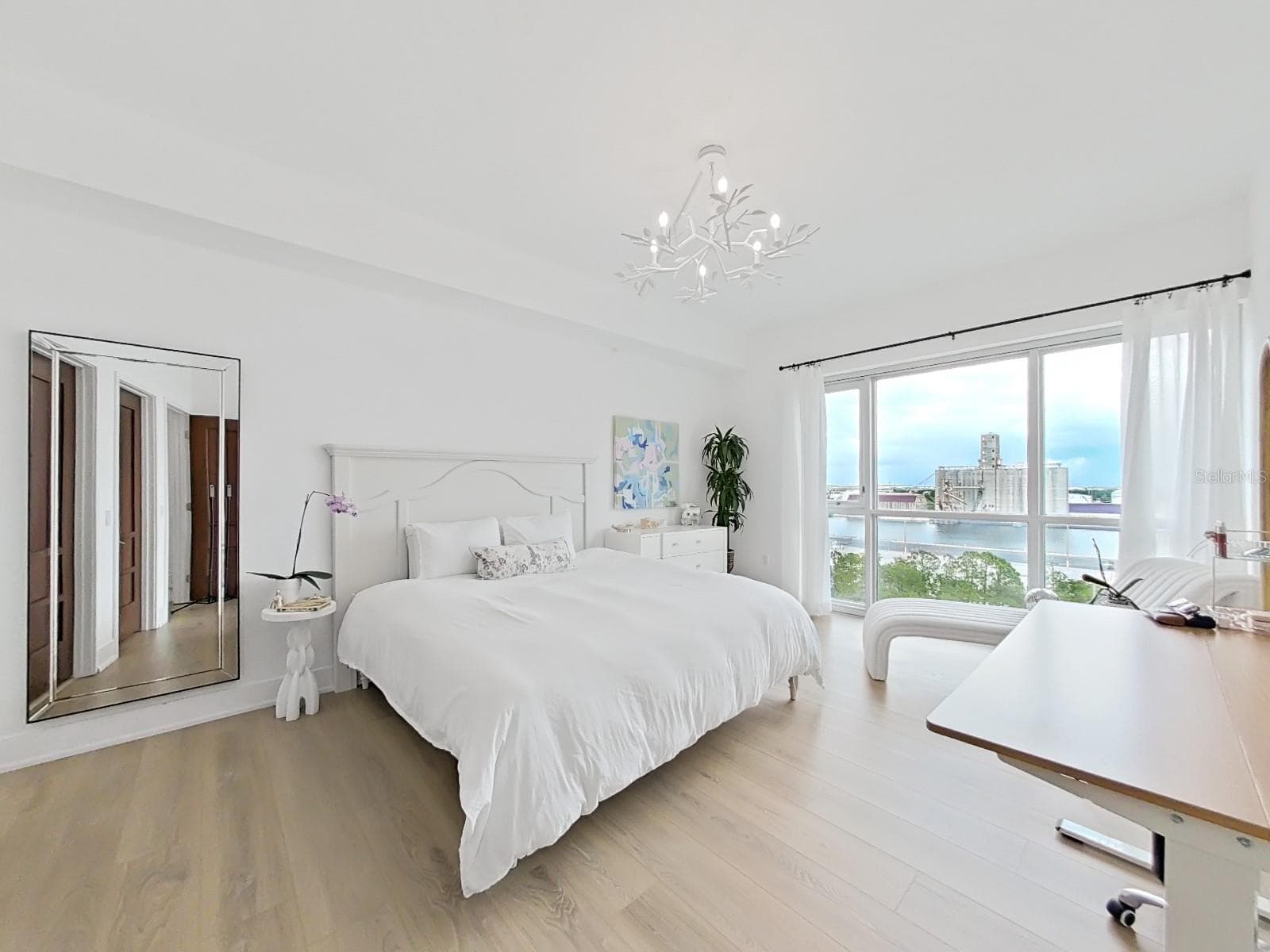 Condominium at 912 CHANNELSIDE DR #2805, TAMPA, photo 27 of 79
