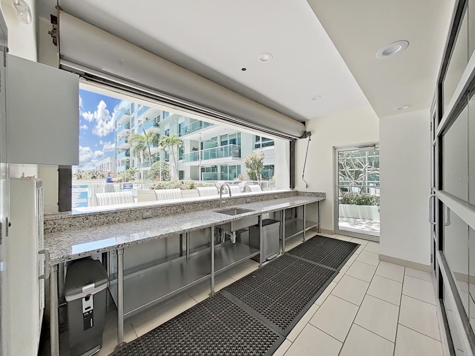 Condominium at 912 CHANNELSIDE DR #2805, TAMPA, photo 56 of 79