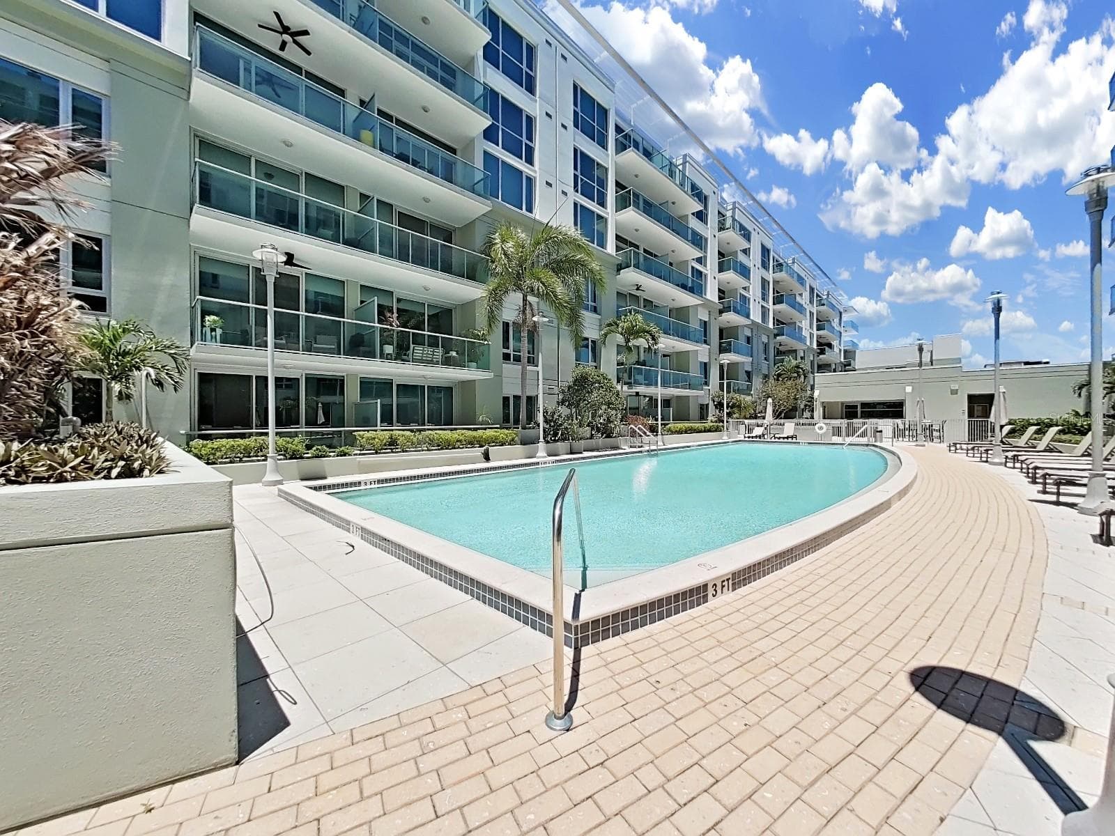 Condominium at 912 CHANNELSIDE DR #2805, TAMPA, photo 70 of 79