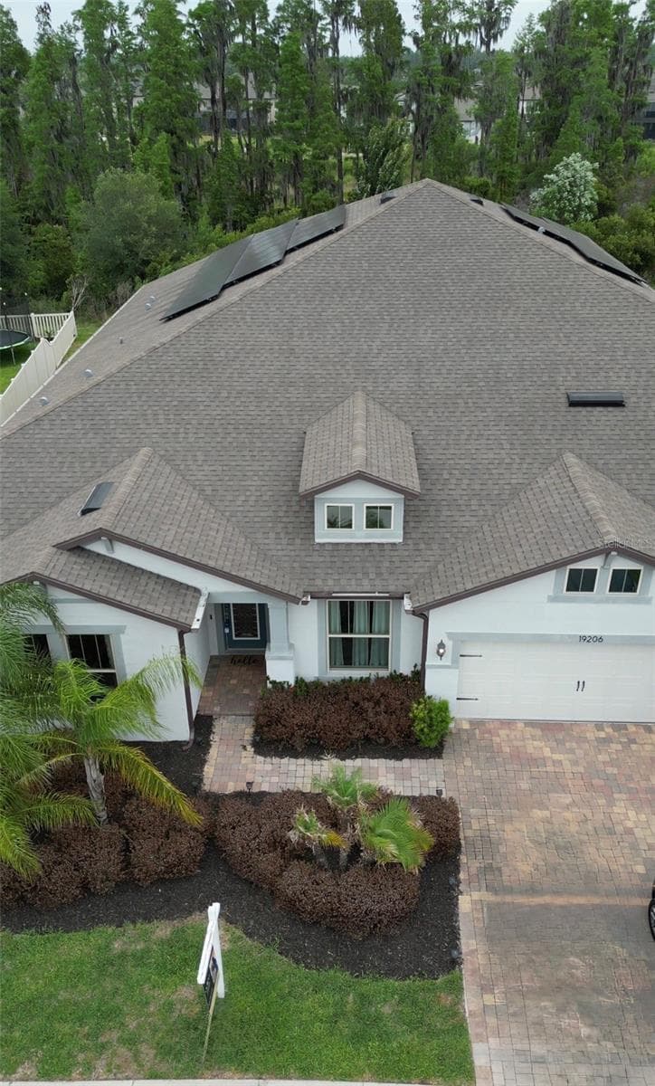 Single Family Residence at 19206 BRIARBROOK DR, TAMPA, photo 6 of 39