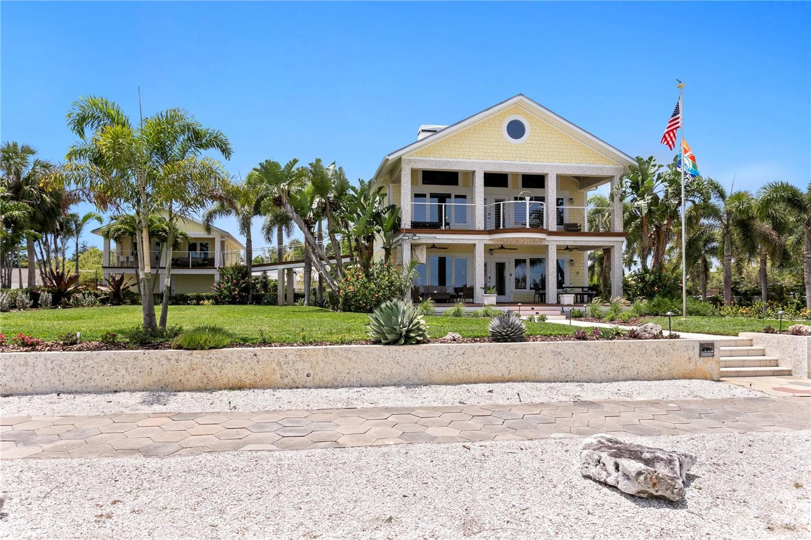Single Family Residence at 1803 BEACH DR SE, ST PETERSBURG, photo 98 of 100