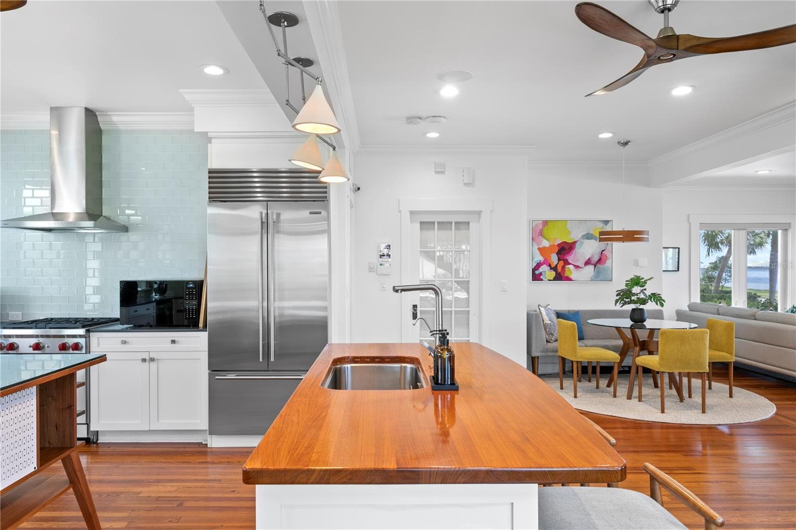 Single Family Residence at 1803 BEACH DR SE, ST PETERSBURG, photo 17 of 100