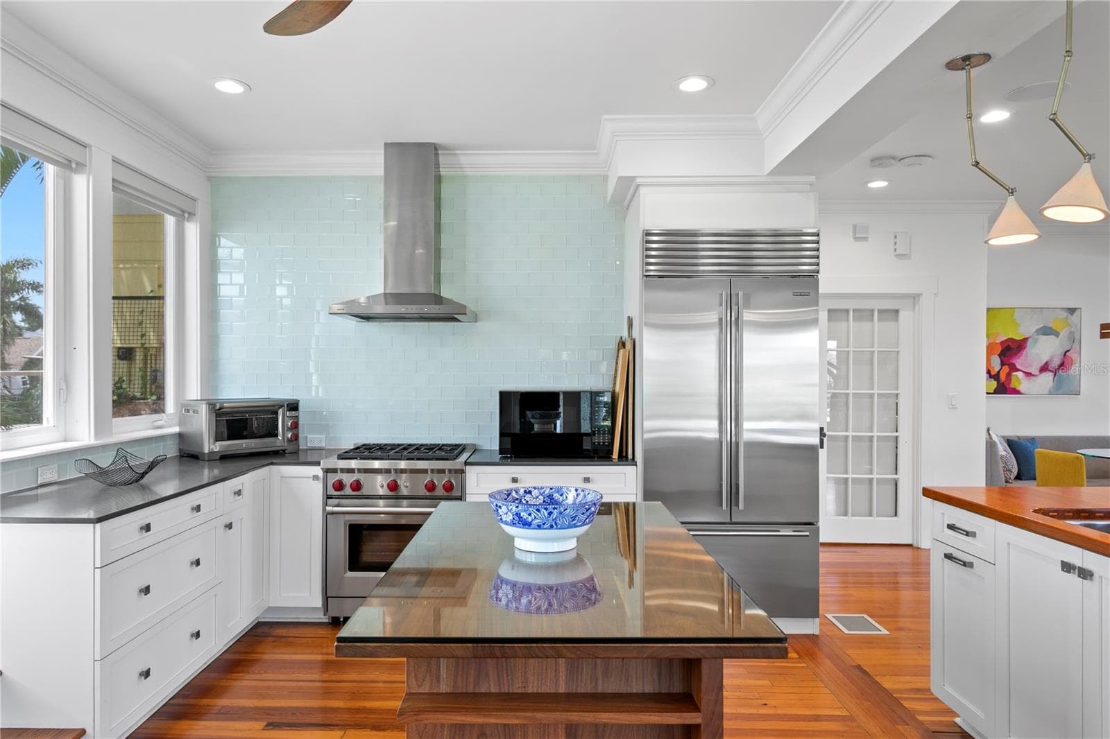 Single Family Residence at 1803 BEACH DR SE, ST PETERSBURG, photo 18 of 100