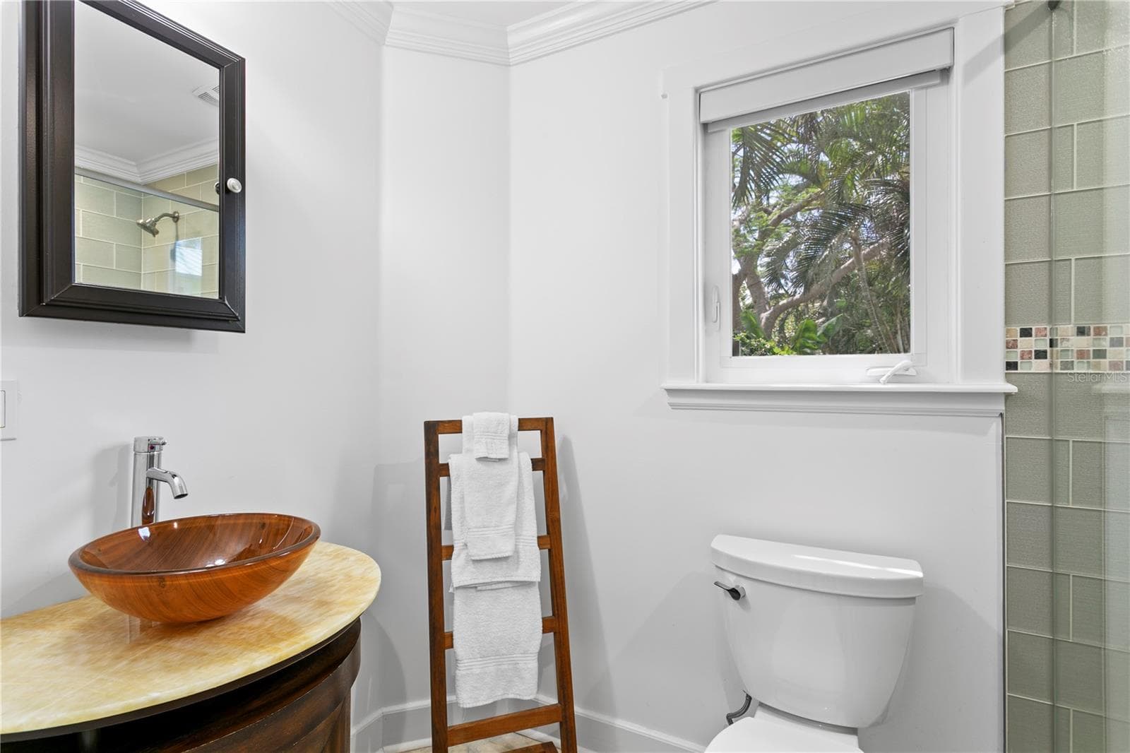 Single Family Residence at 1803 BEACH DR SE, ST PETERSBURG, photo 25 of 100