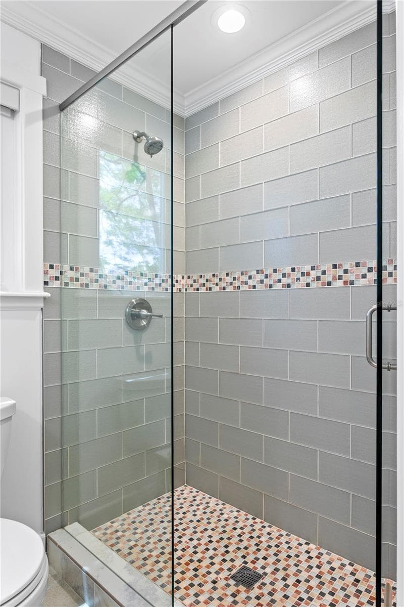 Single Family Residence at 1803 BEACH DR SE, ST PETERSBURG, photo 26 of 100