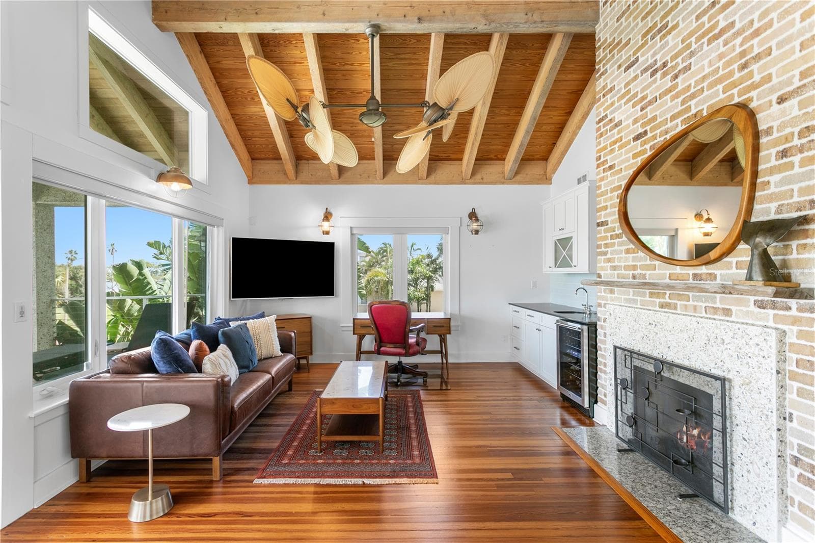 Single Family Residence at 1803 BEACH DR SE, ST PETERSBURG, photo 37 of 100