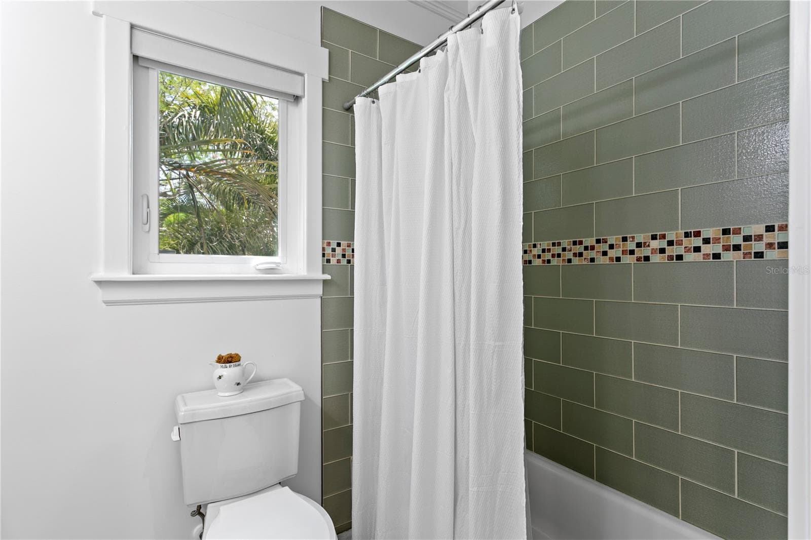 Single Family Residence at 1803 BEACH DR SE, ST PETERSBURG, photo 52 of 100