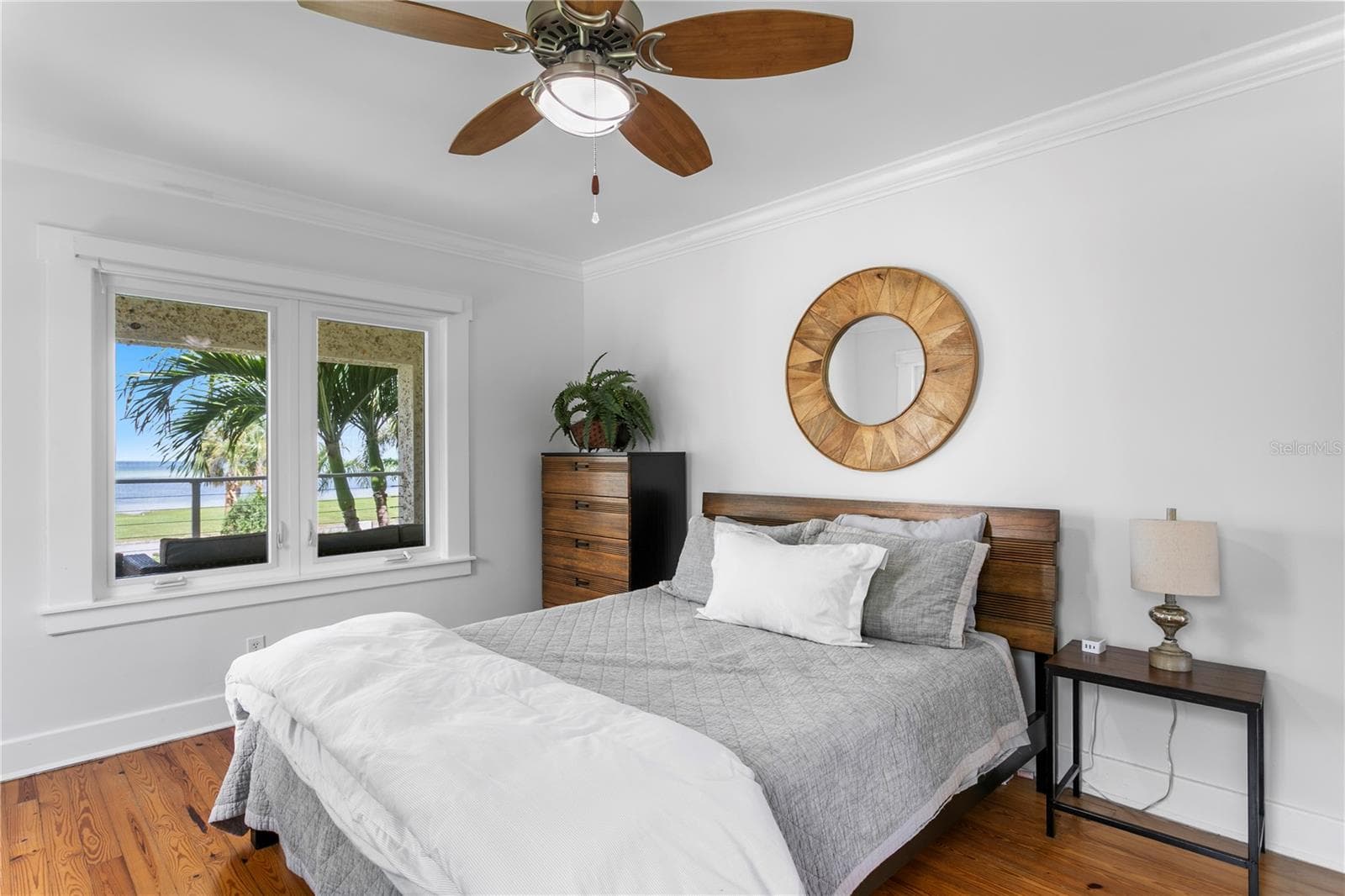 Single Family Residence at 1803 BEACH DR SE, ST PETERSBURG, photo 64 of 100
