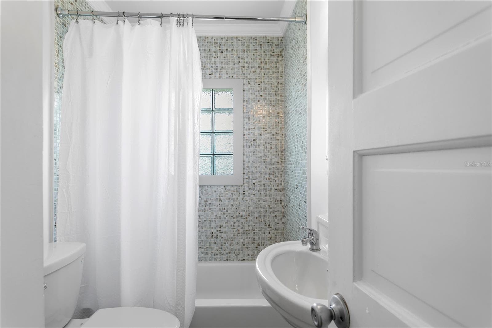 Single Family Residence at 1803 BEACH DR SE, ST PETERSBURG, photo 66 of 100