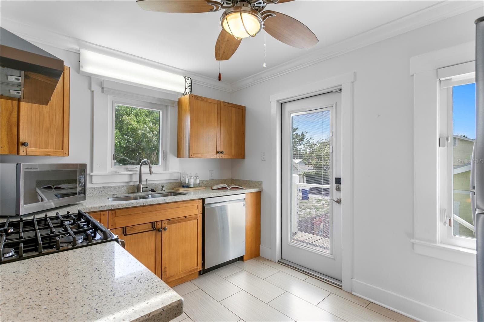 Single Family Residence at 1803 BEACH DR SE, ST PETERSBURG, photo 67 of 100