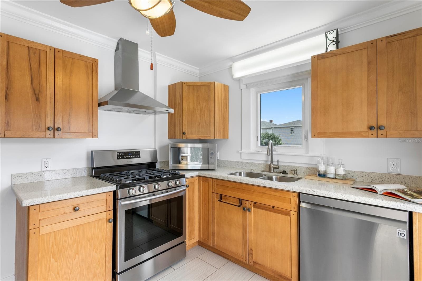 Single Family Residence at 1803 BEACH DR SE, ST PETERSBURG, photo 68 of 100
