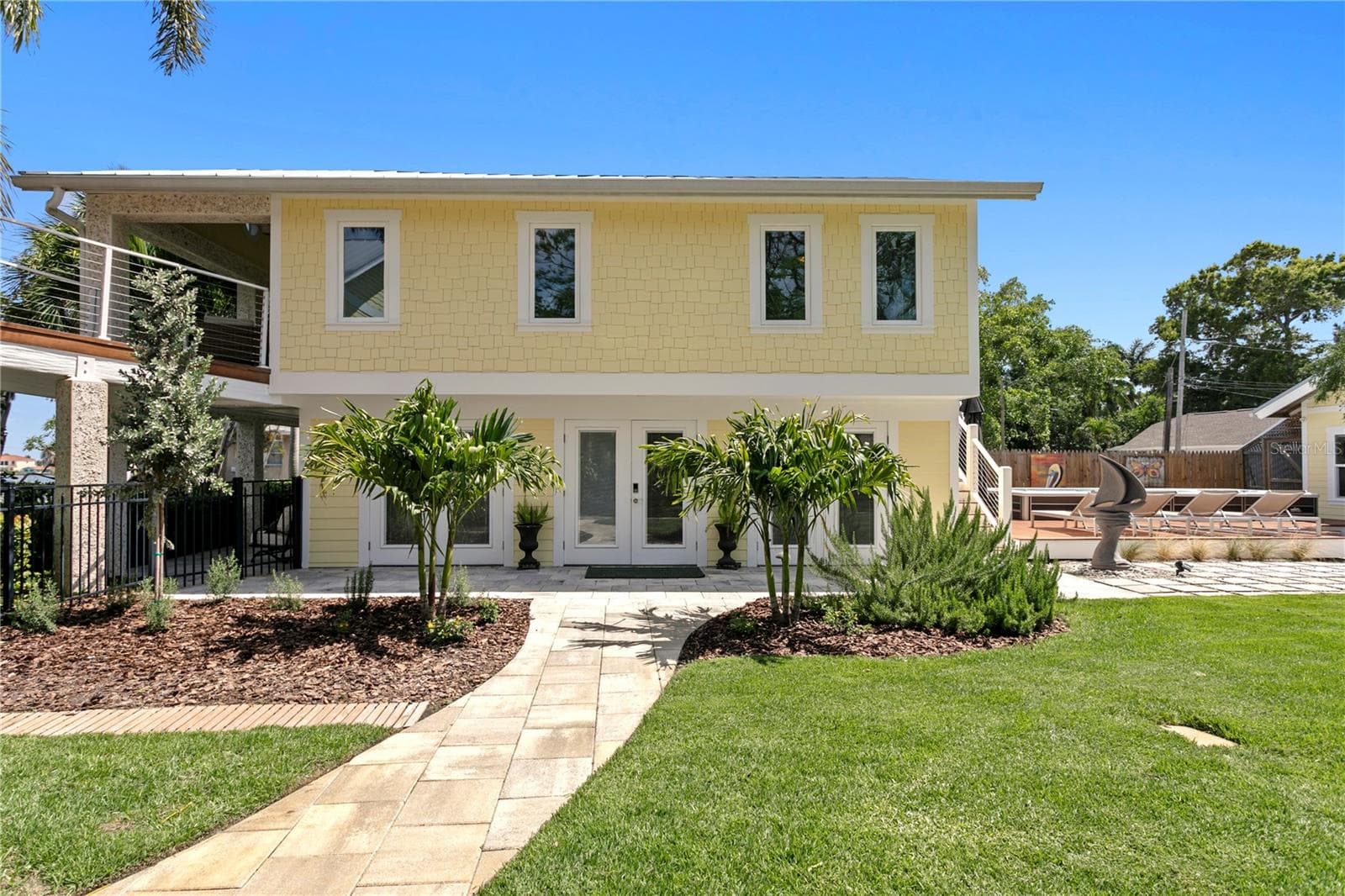 Single Family Residence at 1803 BEACH DR SE, ST PETERSBURG, photo 70 of 100