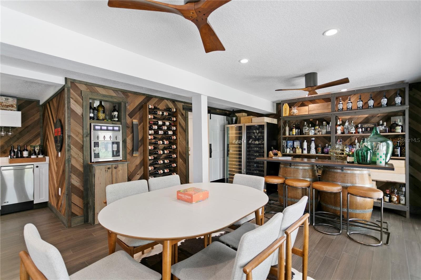 Wine room / entertaining space with a full bathroom. - 1803 BEACH DR SE, ST PETERSBURG