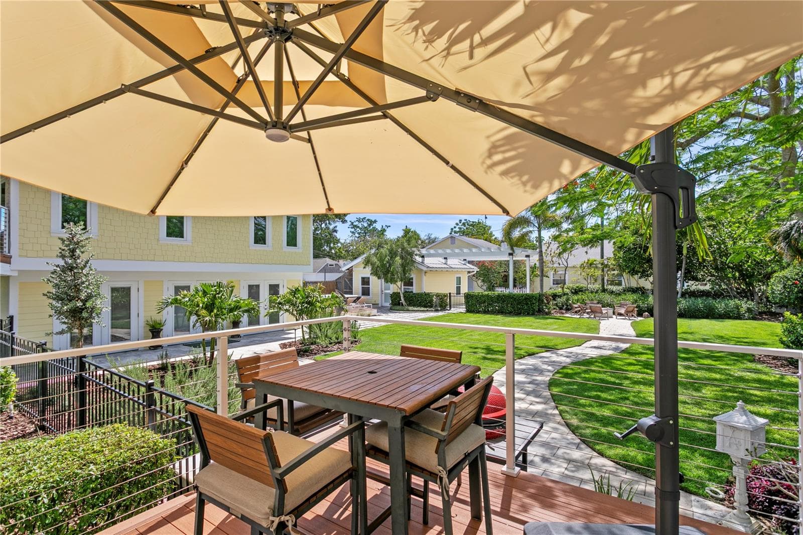 Single Family Residence at 1803 BEACH DR SE, ST PETERSBURG, photo 83 of 100