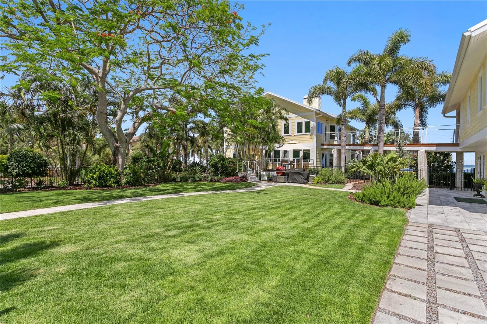 Single Family Residence at 1803 BEACH DR SE, ST PETERSBURG, photo 86 of 100