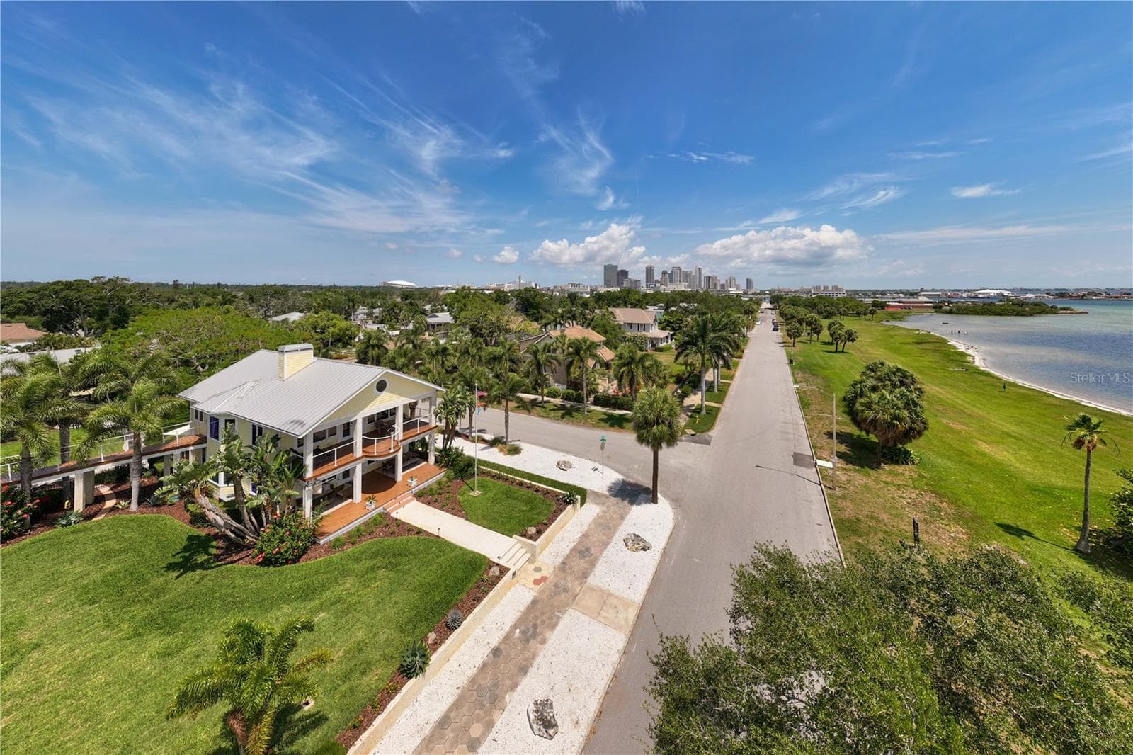 Single Family Residence at 1803 BEACH DR SE, ST PETERSBURG, photo 97 of 100