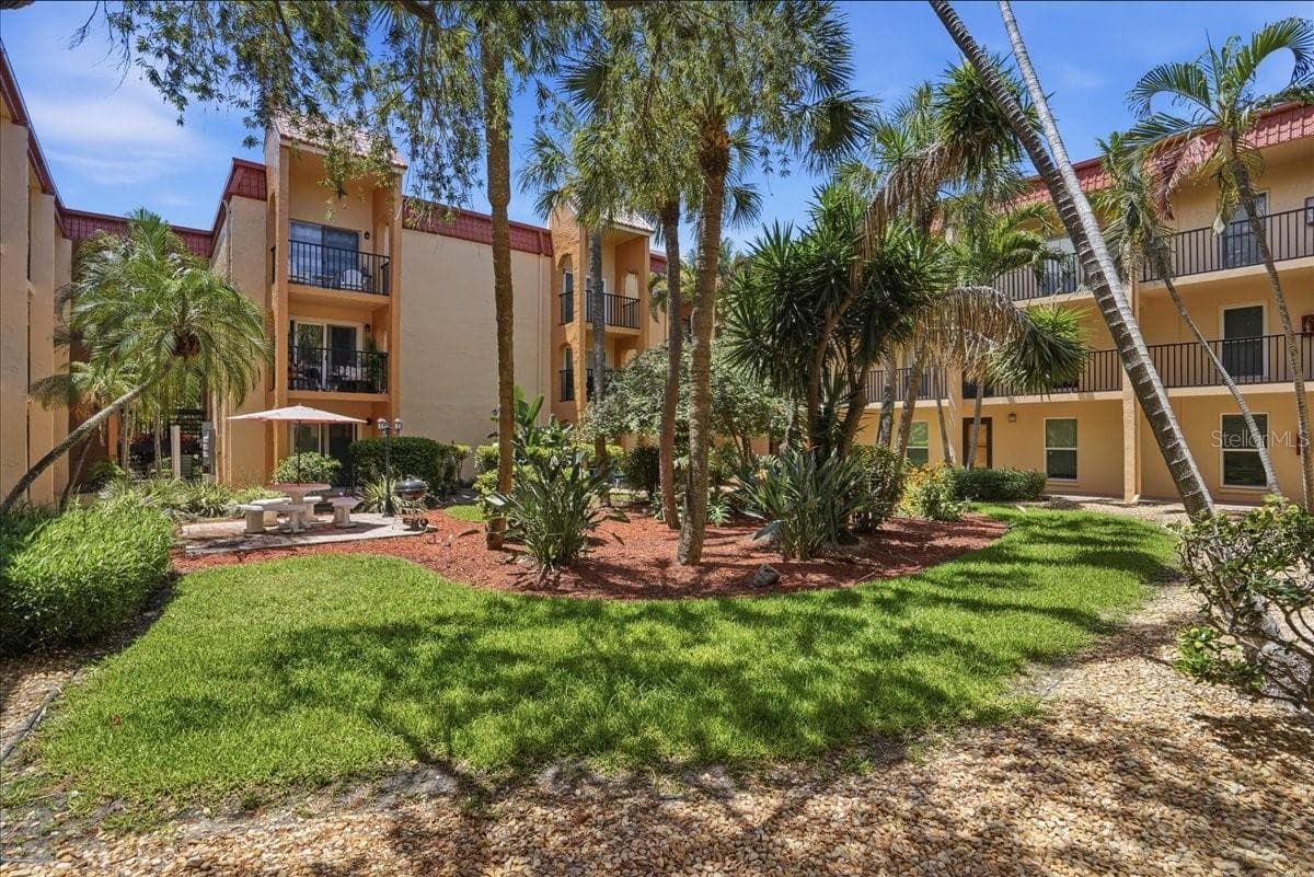 Condominium at 8911 BLIND PASS RD #118, ST PETE BEACH, photo 10 of 34