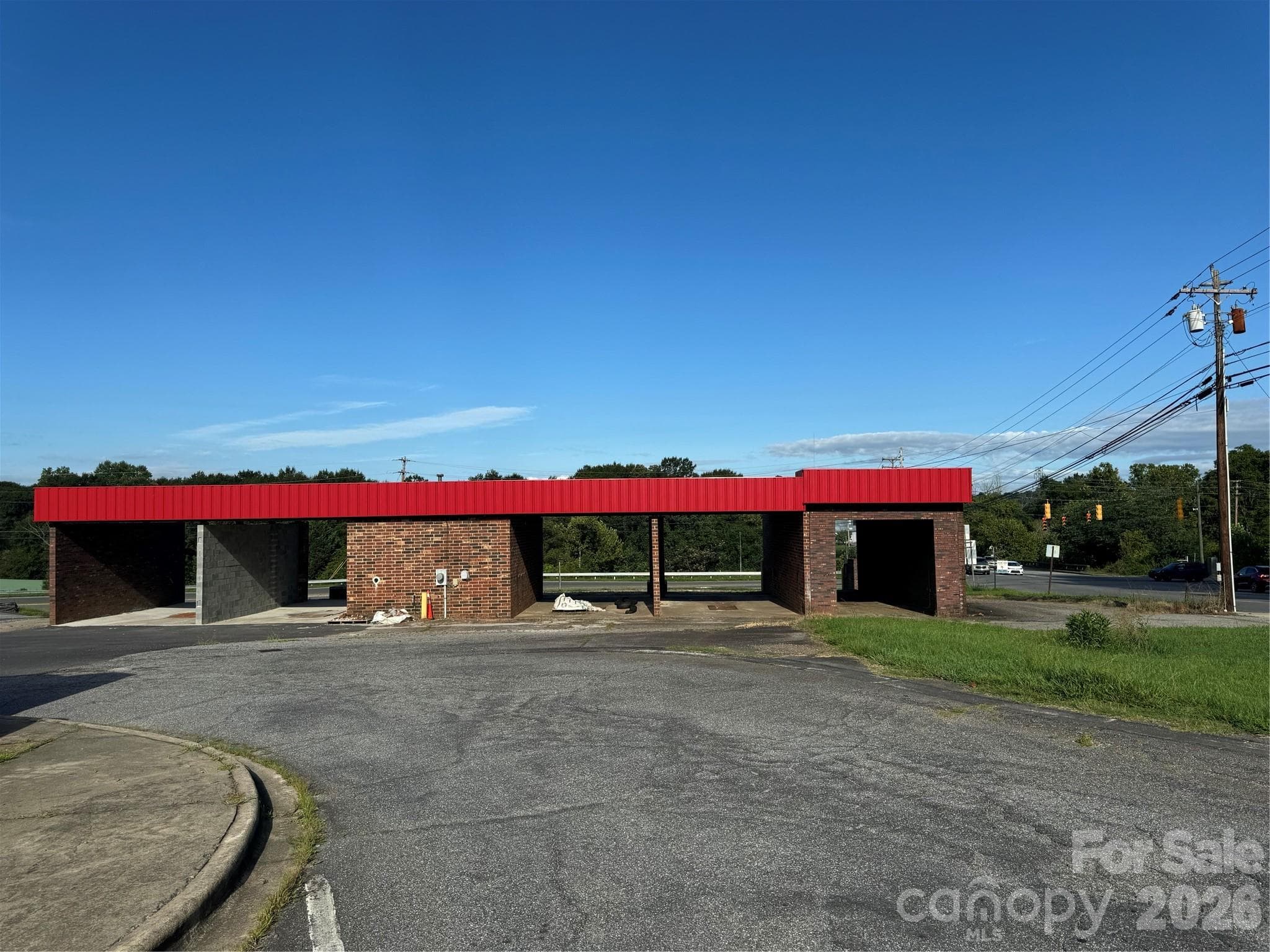 Retail at 324 Sanford Drive, Morganton, photo 2 of 7