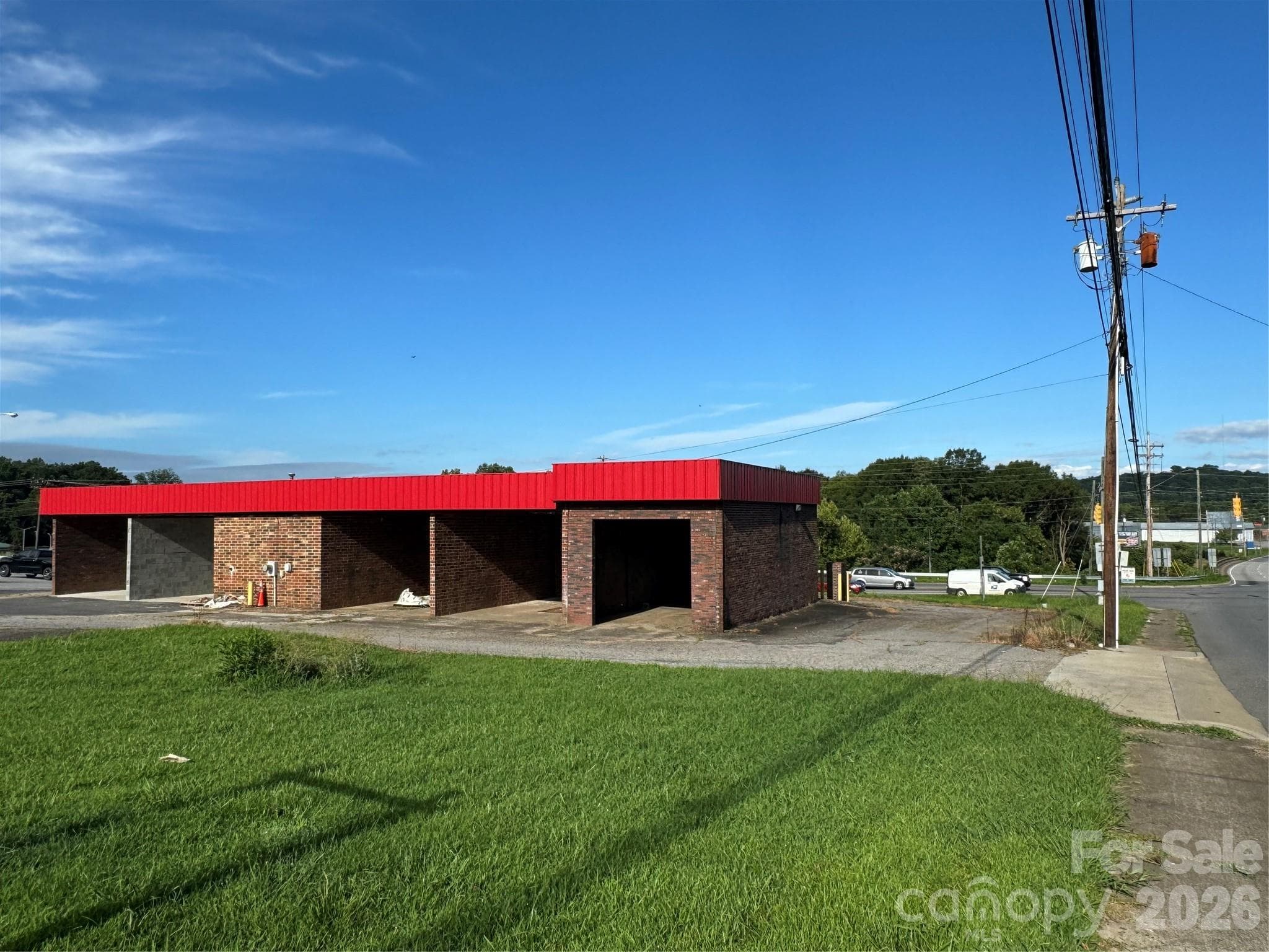 Retail at 324 Sanford Drive, Morganton, photo 4 of 7