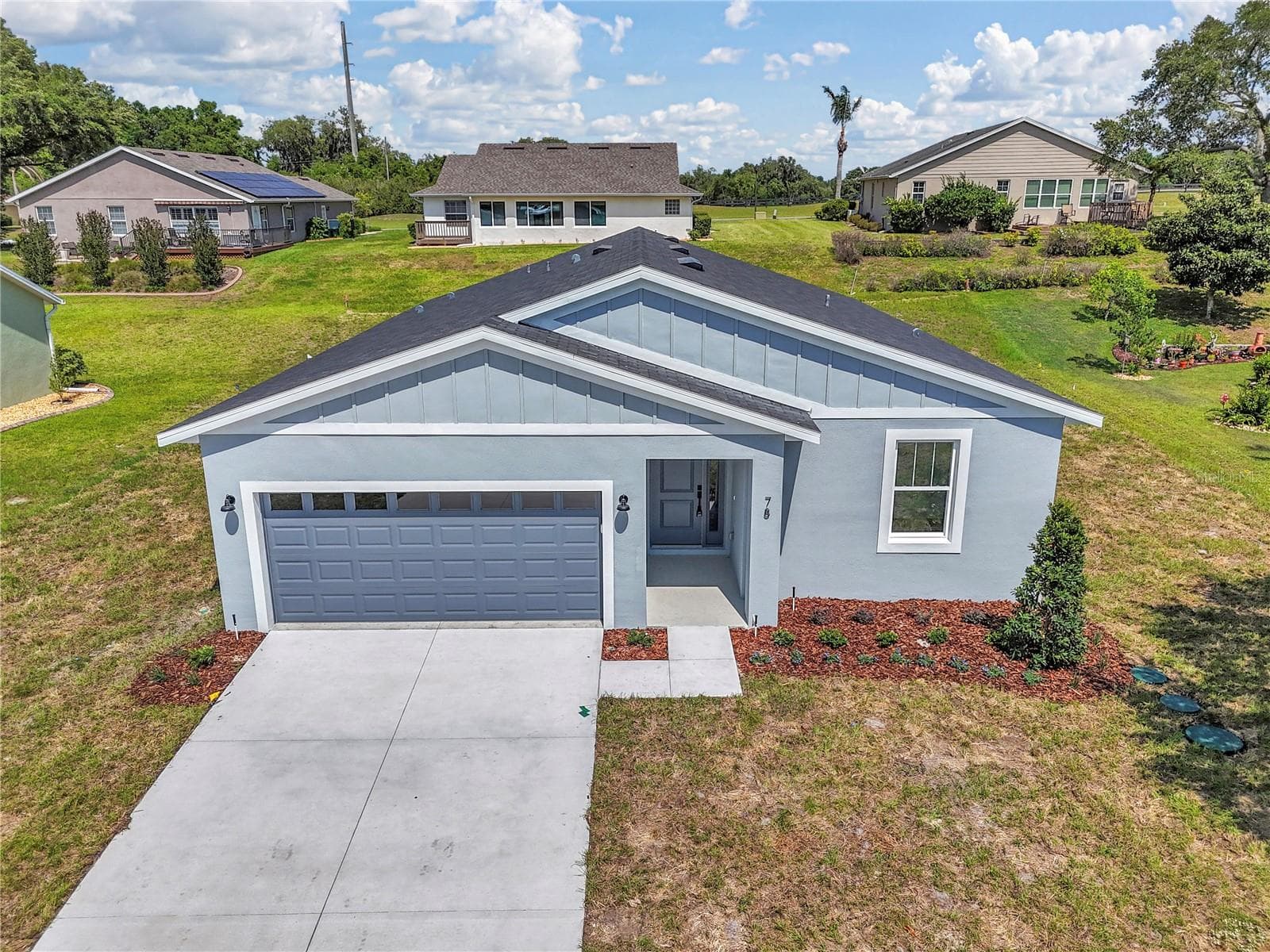 78 FAIRWAY CIR