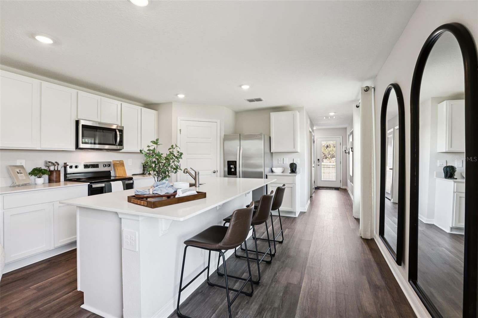 Single Family Residence at 1526 LAS PALMAS ST, LAKELAND, photo 12 of 33