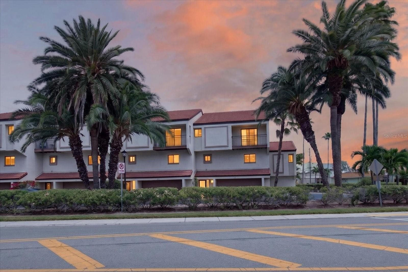 Townhouse at 240 WINDWARD PSGE #1004, CLEARWATER BEACH, photo 4 of 100