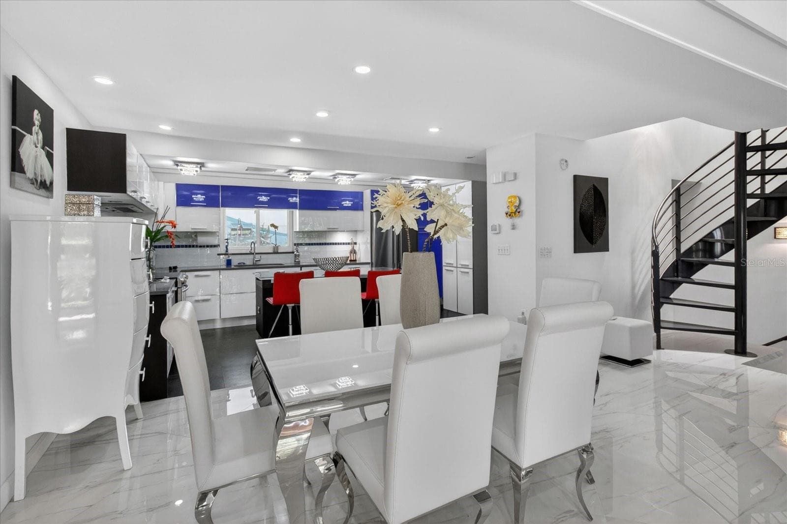 Dining - 240 WINDWARD PSGE #1004, CLEARWATER BEACH