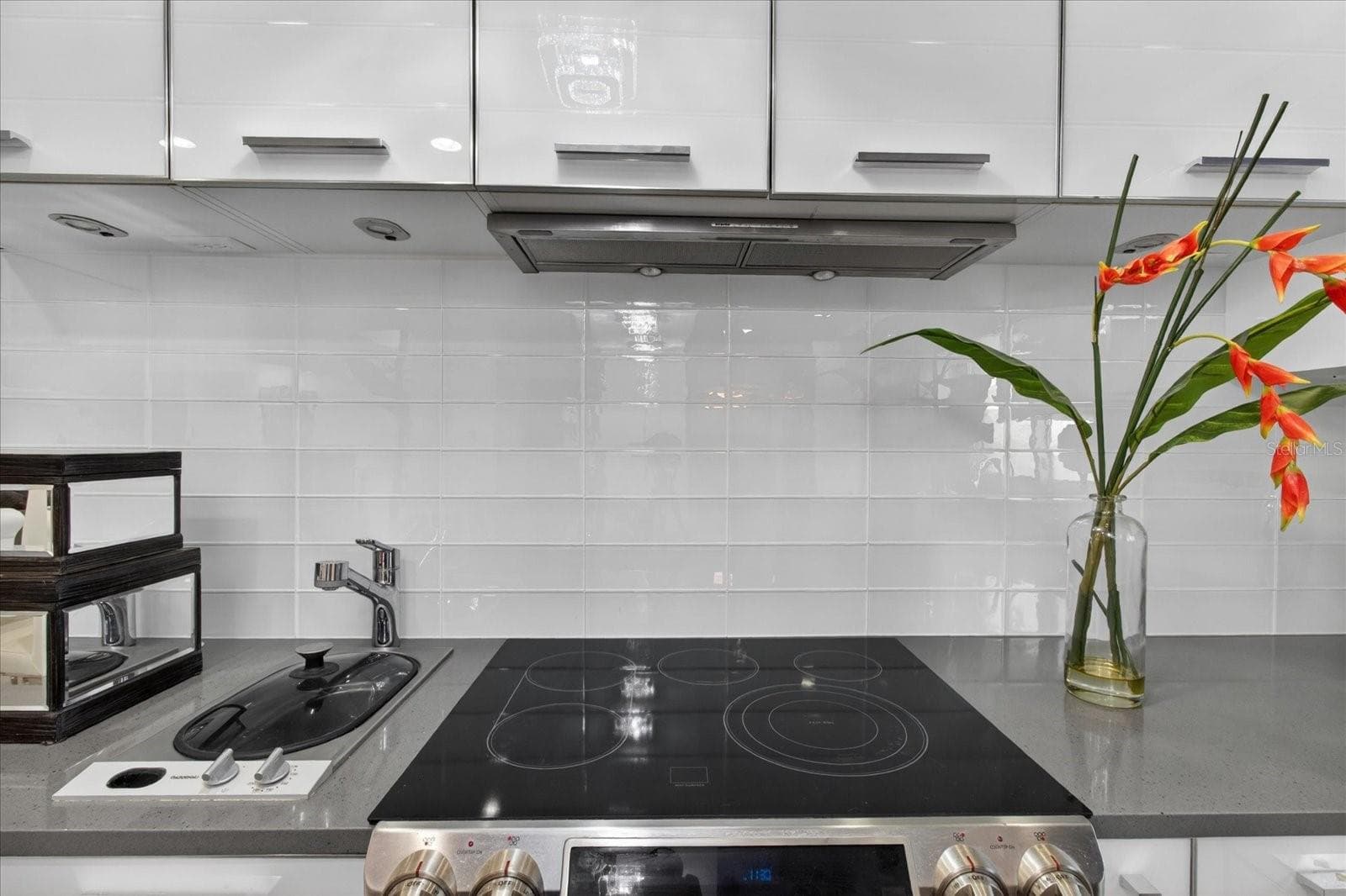 Townhouse at 240 WINDWARD PSGE #1004, CLEARWATER BEACH, photo 28 of 100