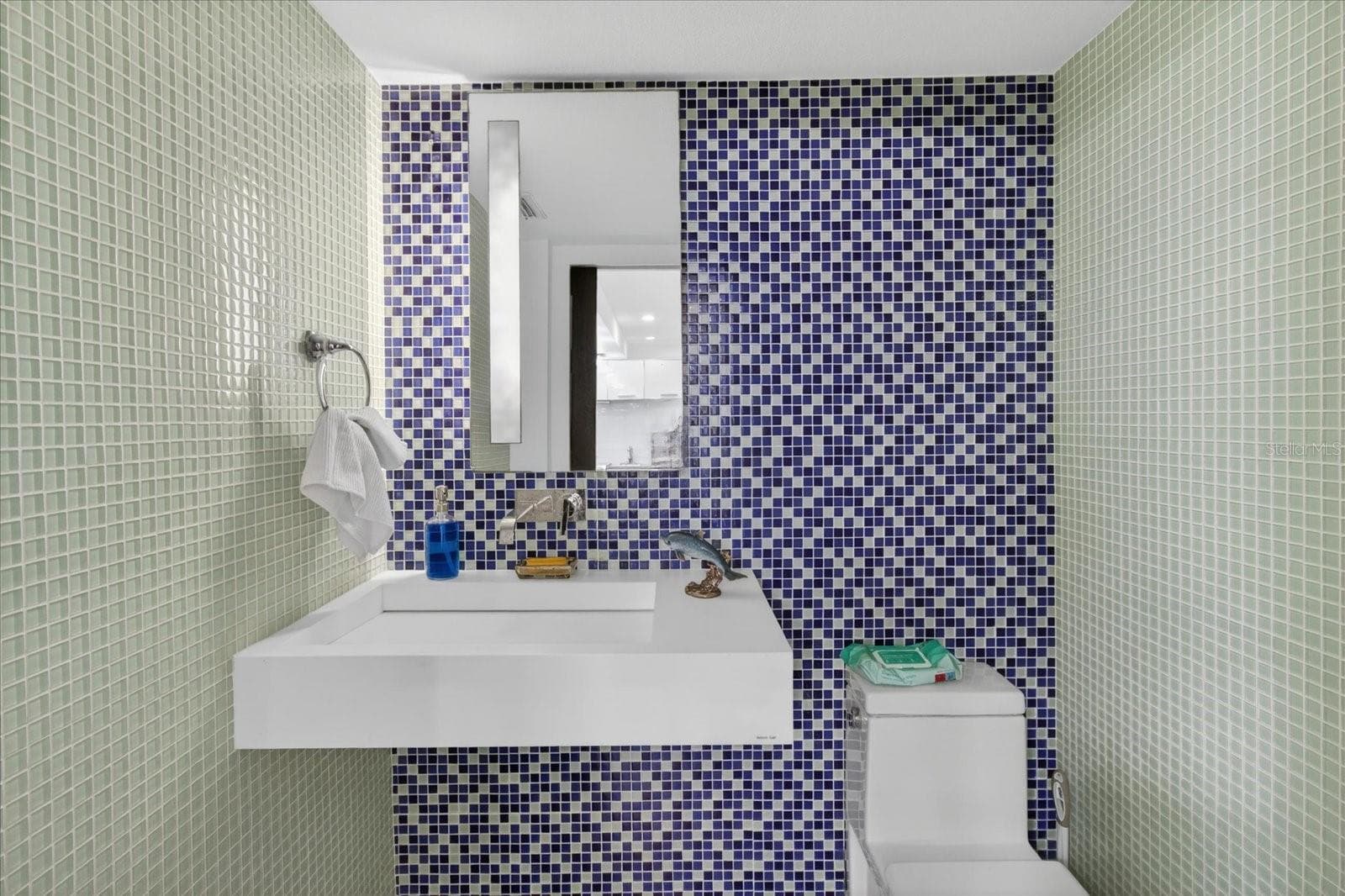 half bath - 240 WINDWARD PSGE #1004, CLEARWATER BEACH