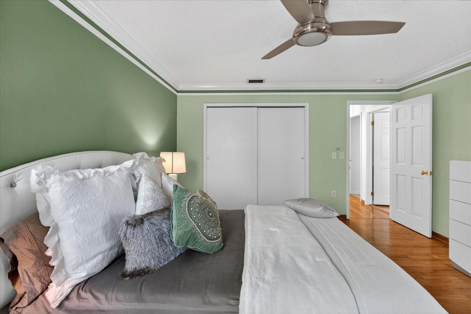 Townhouse at 240 WINDWARD PSGE #1004, CLEARWATER BEACH, photo 53 of 100