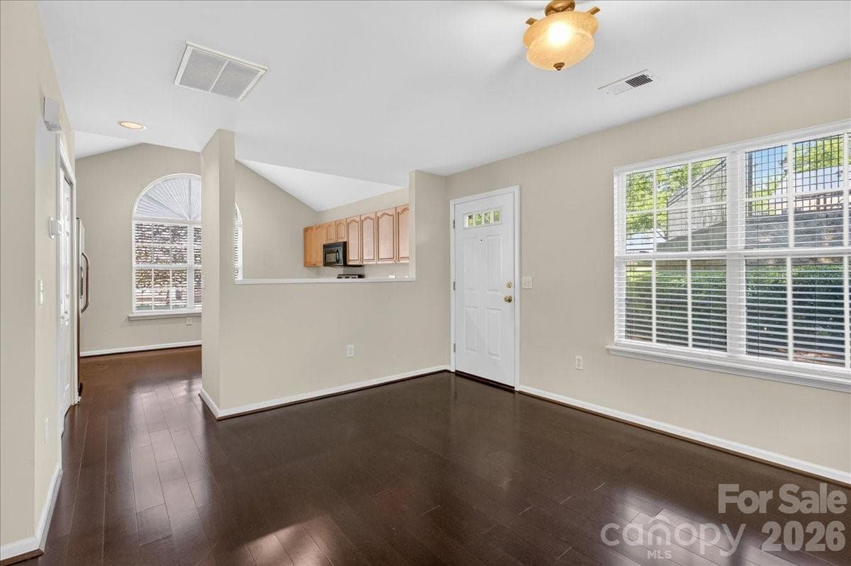 Townhouse at Charlotte, photo 4 of 34