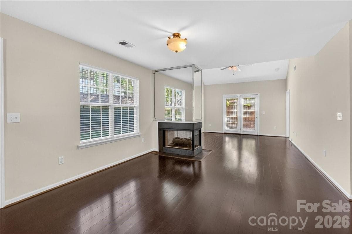 Townhouse at Charlotte, photo 5 of 34