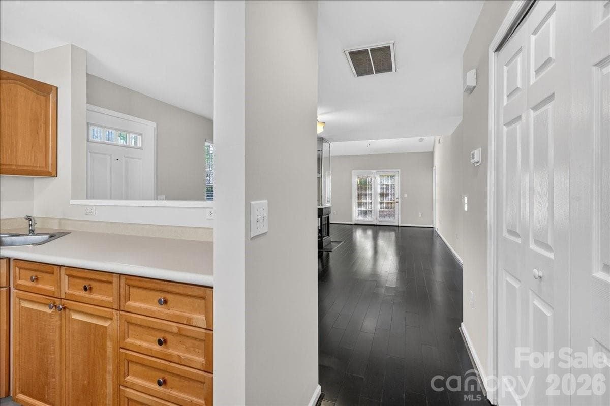 Townhouse at Charlotte, photo 12 of 34