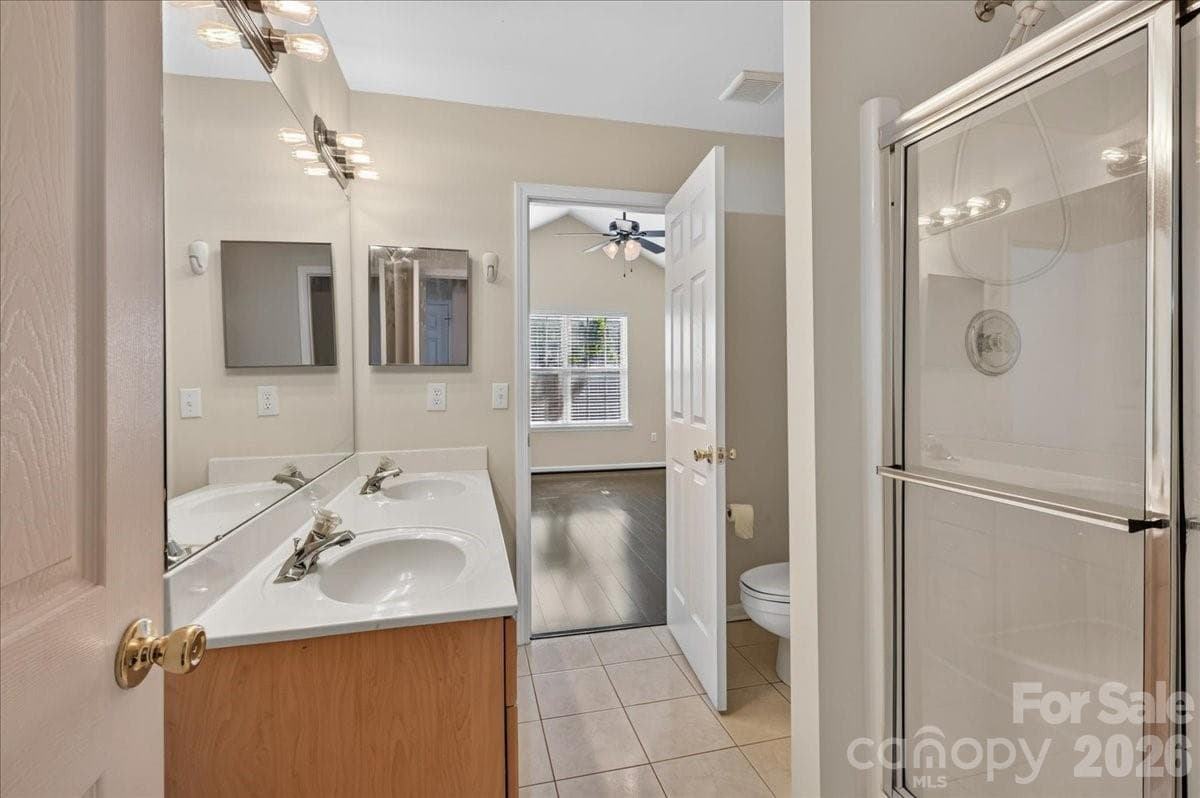 Townhouse at Charlotte, photo 13 of 34