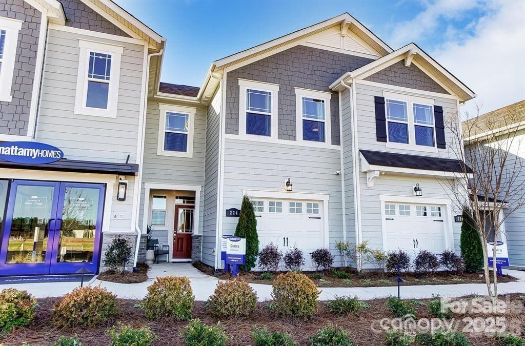 Photos are not of actual home, they are photos of the model home of the same floorplan. - Clover