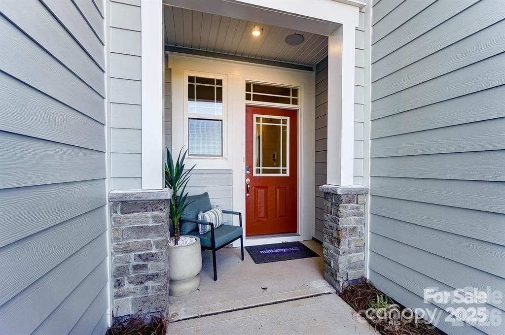 Townhouse at Clover, photo 3 of 19