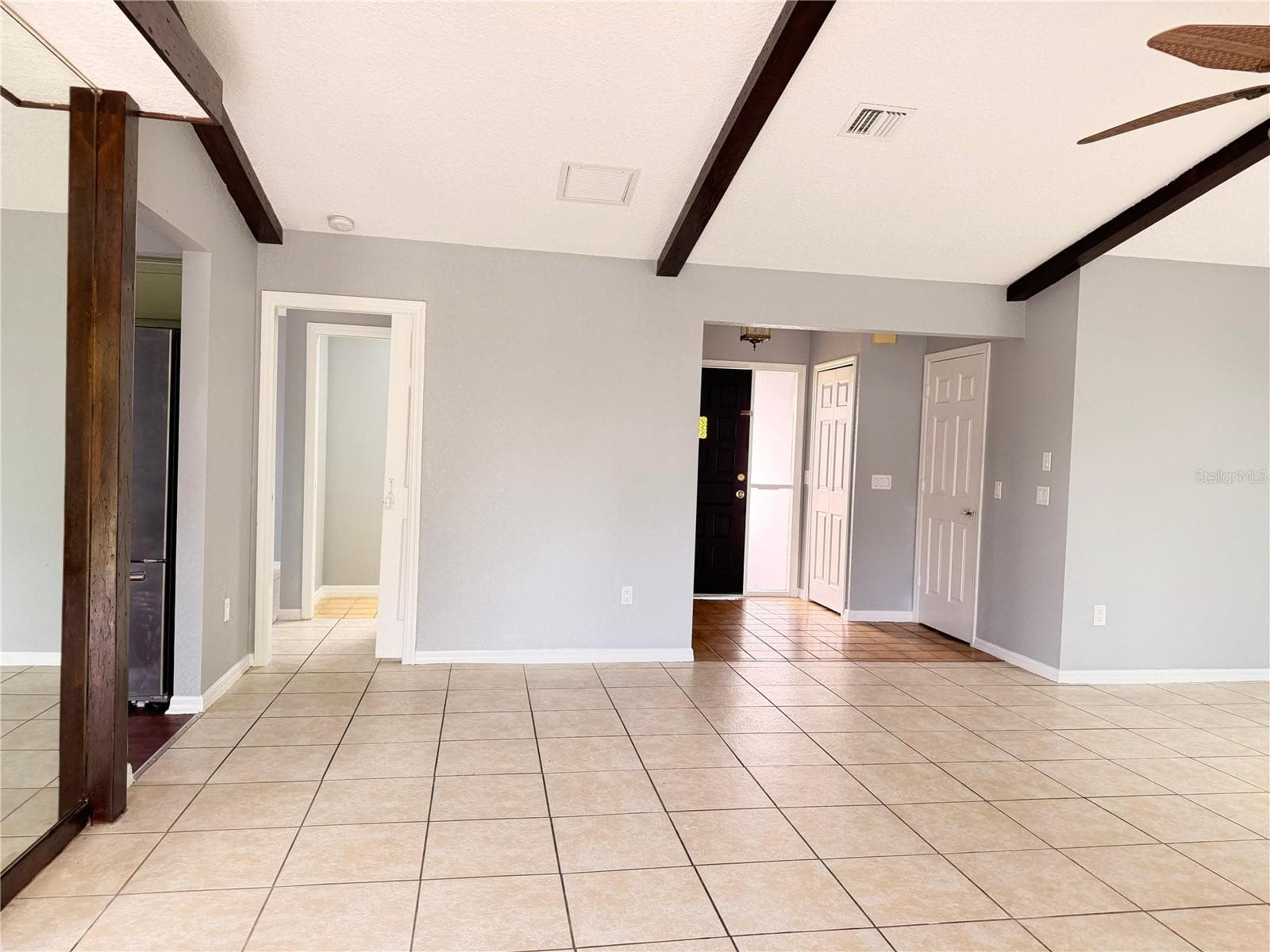 Living room - 21105 HIGGS DR, PORT CHARLOTTE