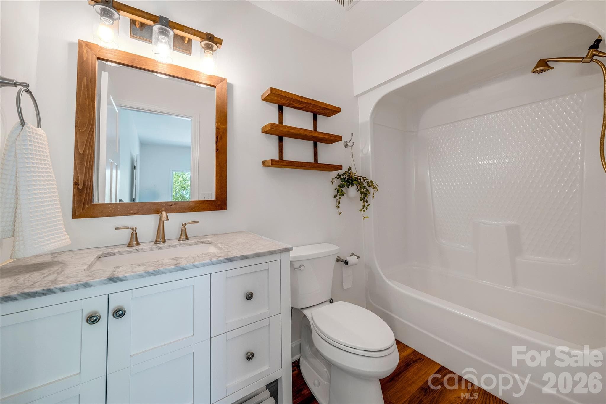 Basement level full bathroom - 69 Milburn Lane, Hendersonville