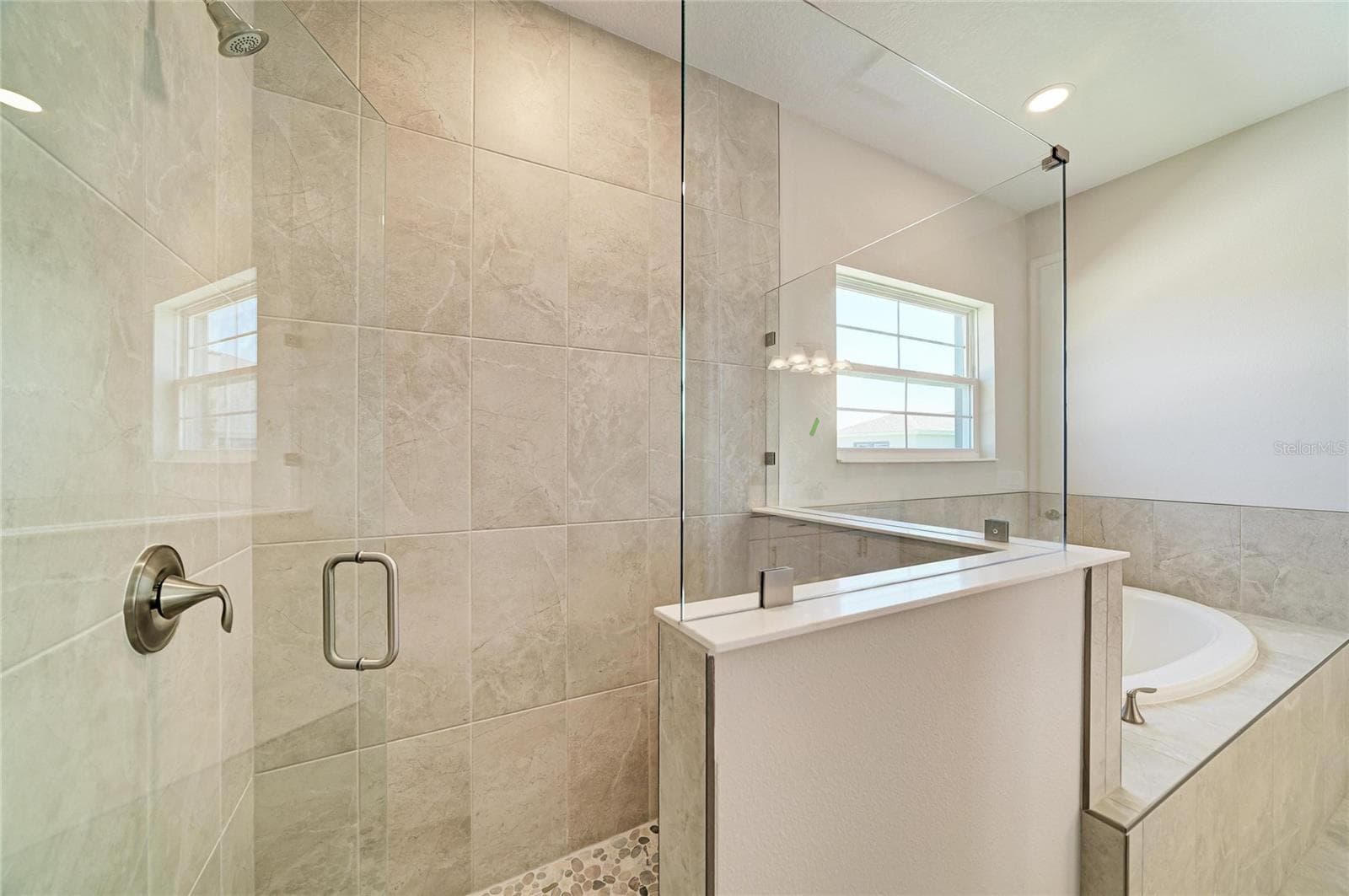 Single Family Residence at 33496 TWILIGHT SEA PL, DADE CITY, photo 9 of 37