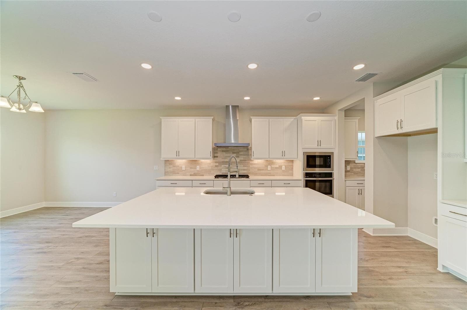 Single Family Residence at 33496 TWILIGHT SEA PL, DADE CITY, photo 14 of 37