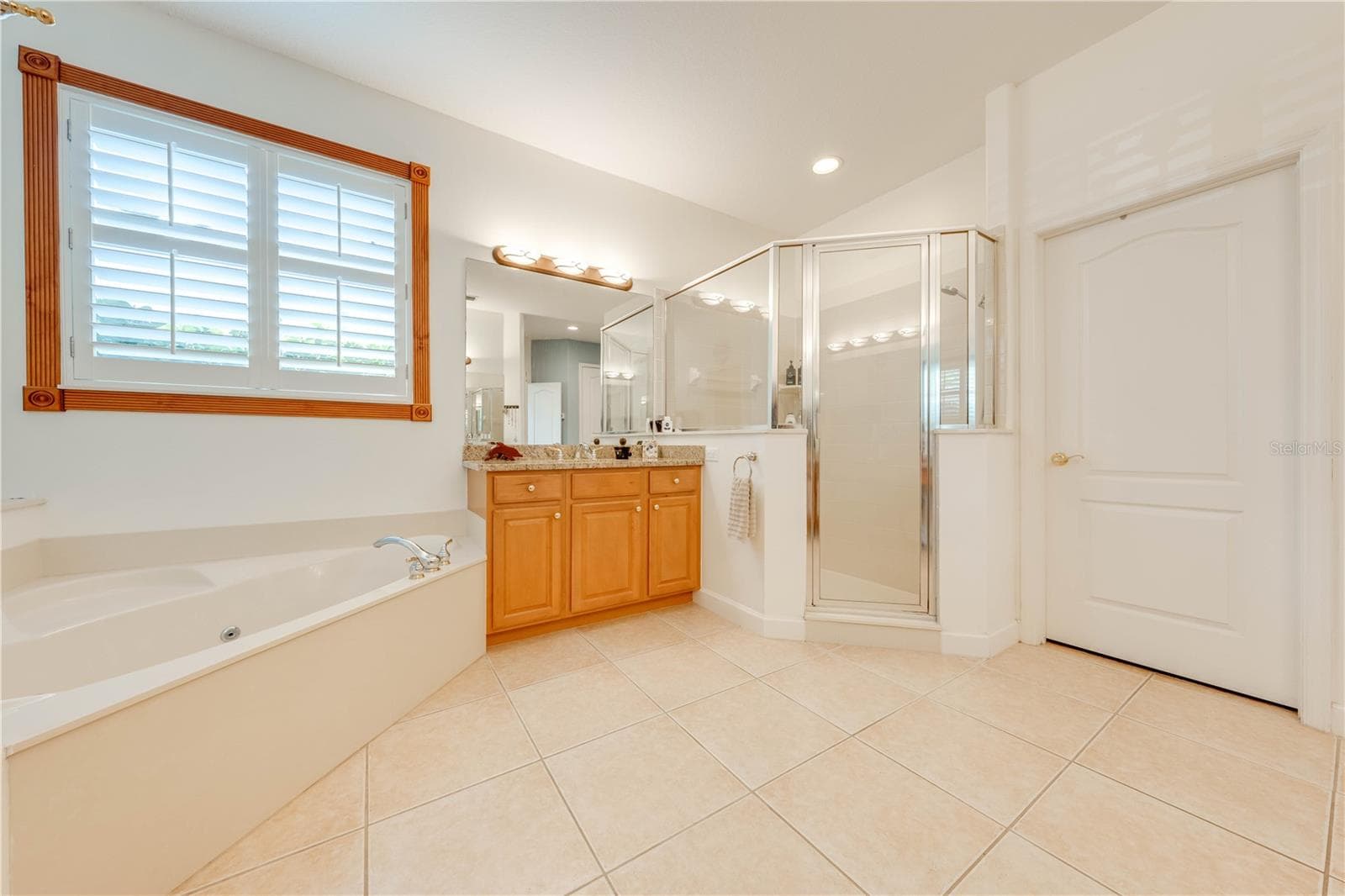 Single Family Residence at 1648 MARINA LAKE DR, KISSIMMEE, photo 27 of 75