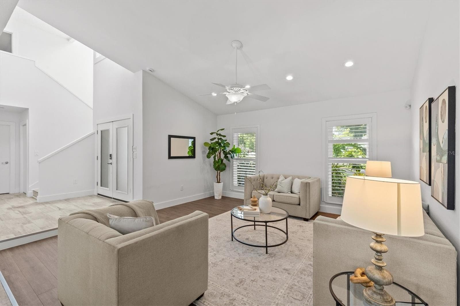 Living Room - 13915 WHISPERWOOD DR, CLEARWATER