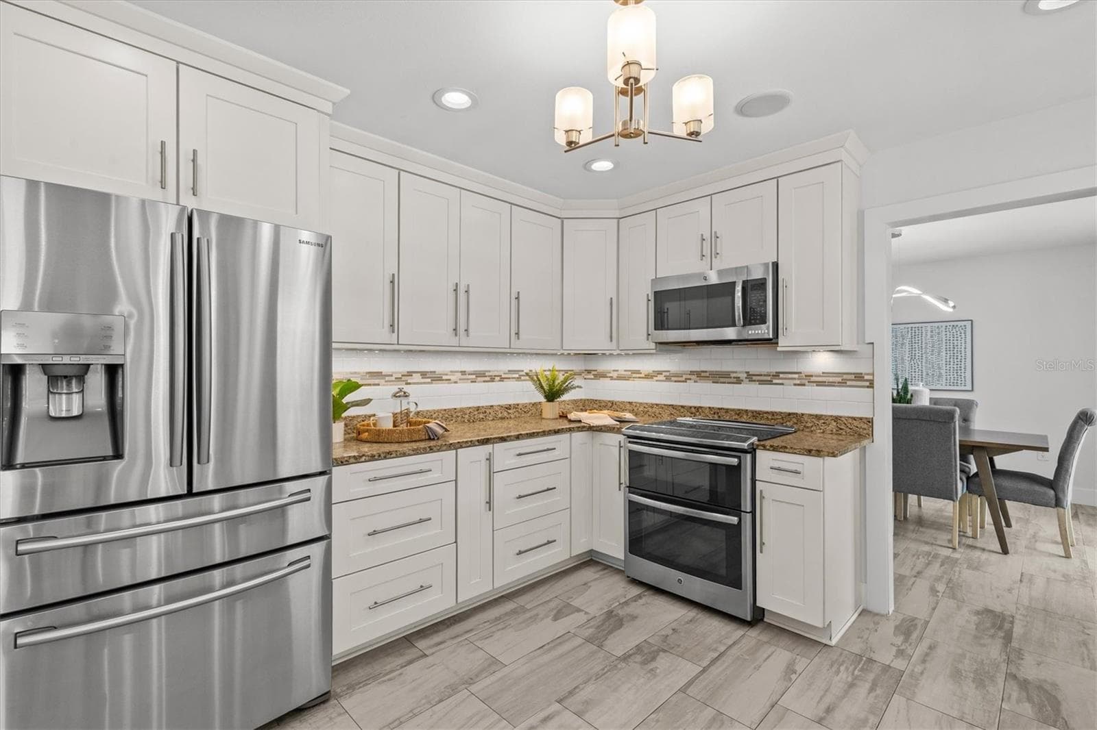 Single Family Residence at 13915 WHISPERWOOD DR, CLEARWATER, photo 8 of 67