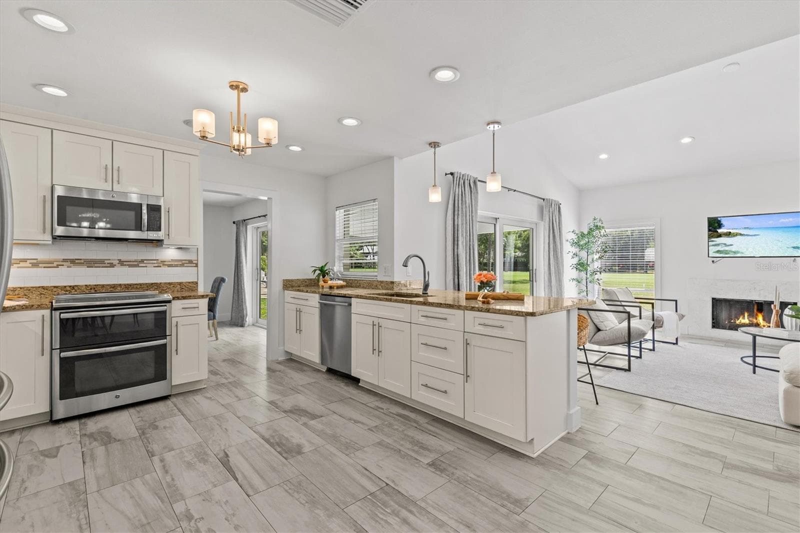 Single Family Residence at 13915 WHISPERWOOD DR, CLEARWATER, photo 13 of 67