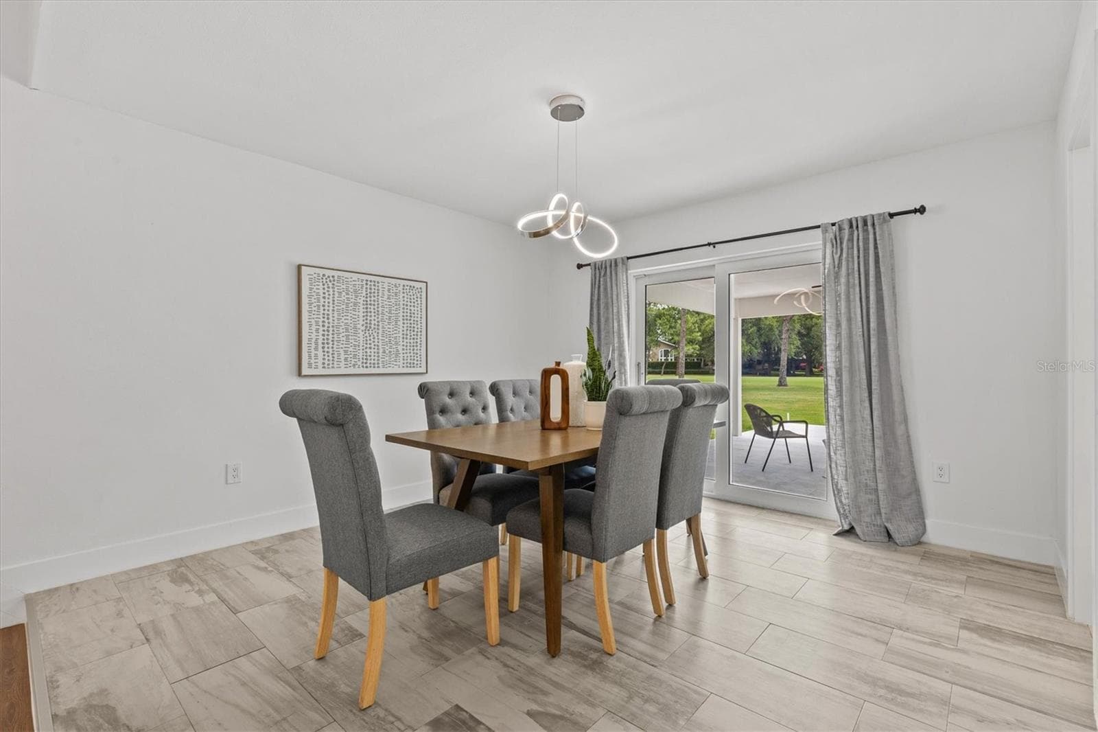 Formal dining - 13915 WHISPERWOOD DR, CLEARWATER