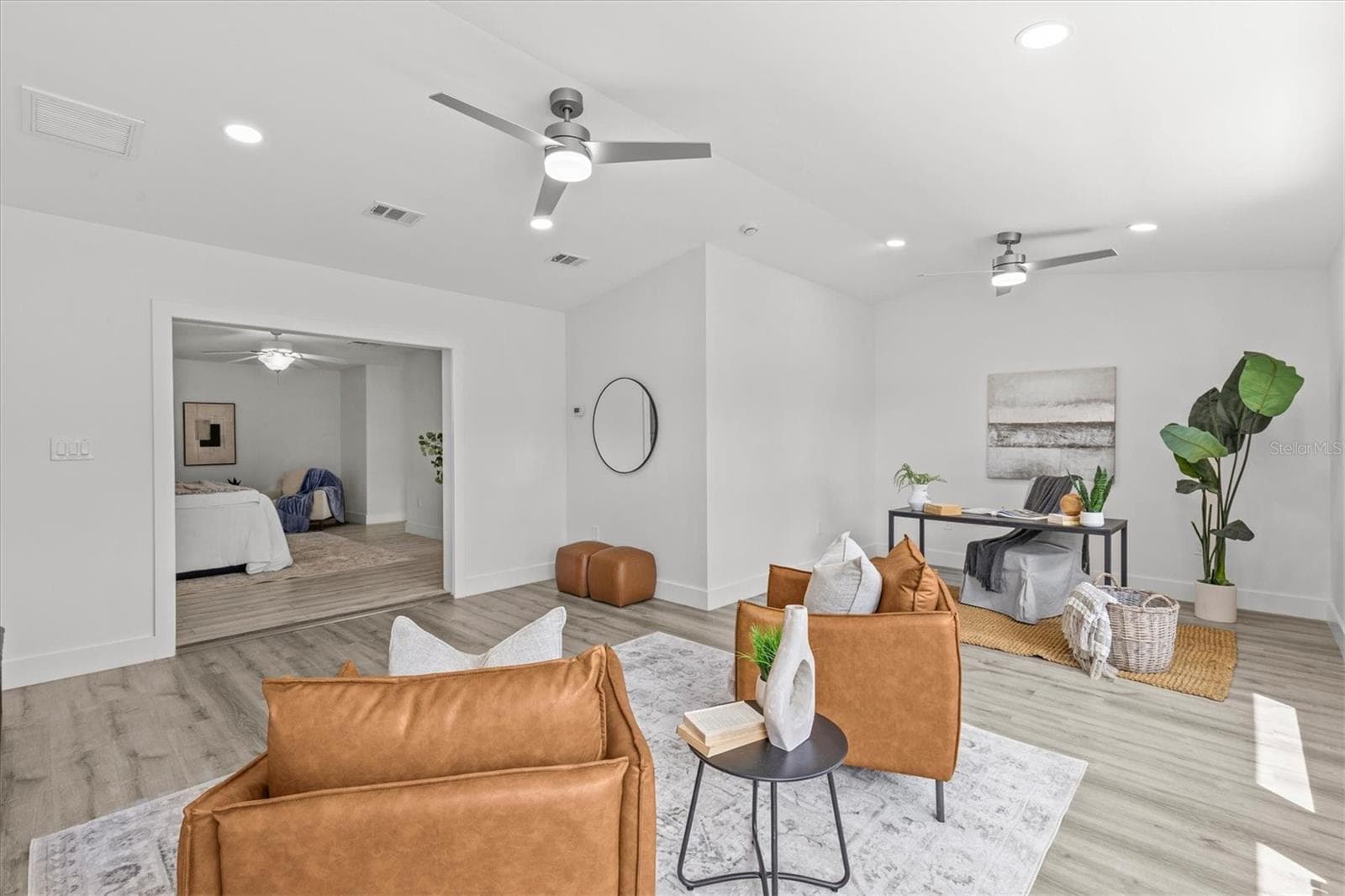 Primary suite sitting area/ office - 13915 WHISPERWOOD DR, CLEARWATER