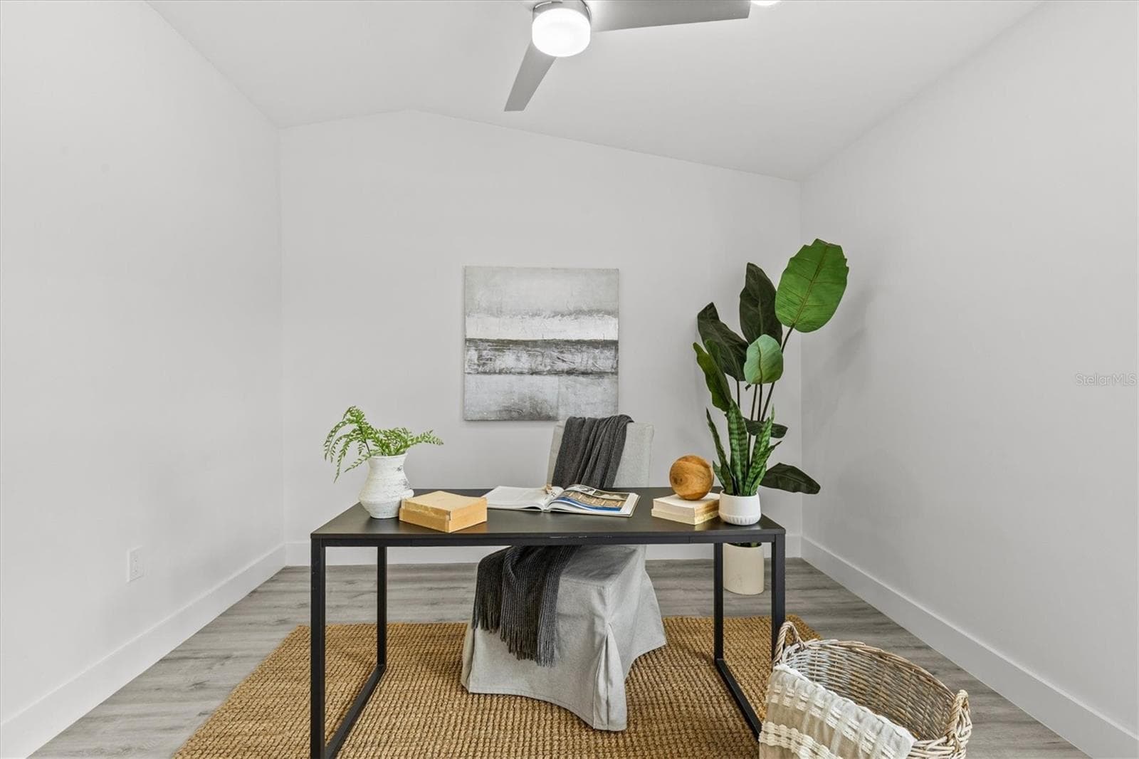 Primary suite sitting area/ office - 13915 WHISPERWOOD DR, CLEARWATER