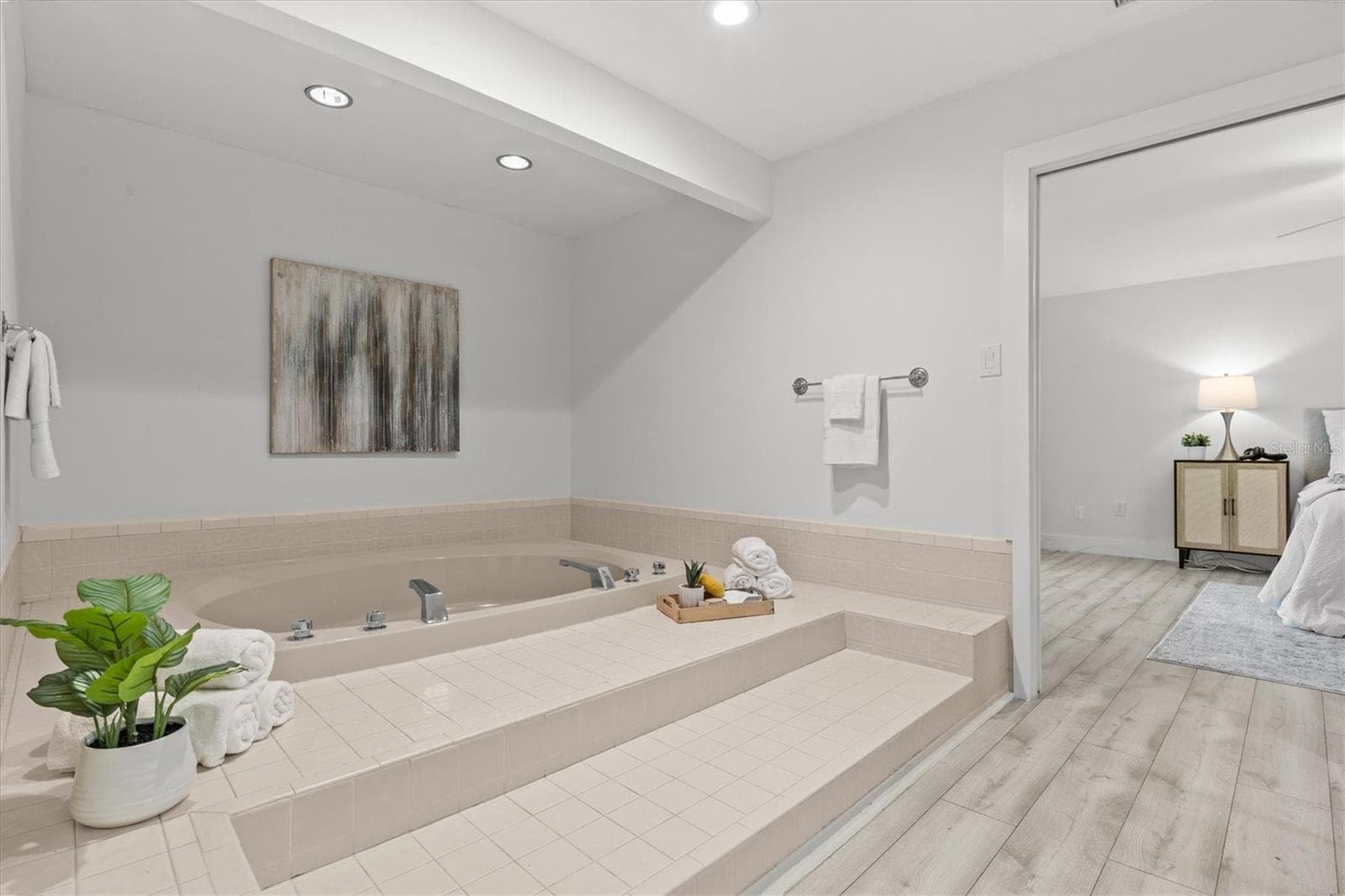 Primary bathroom - 13915 WHISPERWOOD DR, CLEARWATER