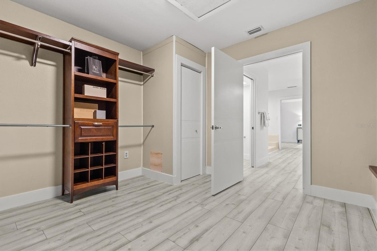 Single Family Residence at 13915 WHISPERWOOD DR, CLEARWATER, photo 37 of 67